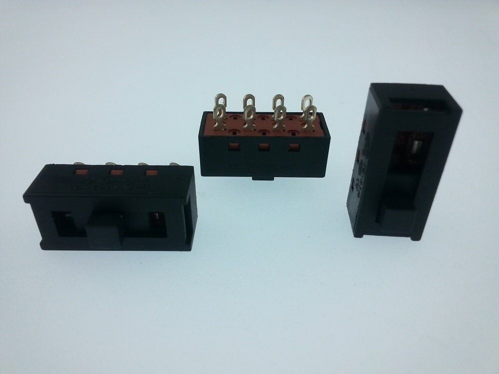 ANAHTAR SÜRGÜLÜ BÜYÜK  XC-2310  8 Bacak ON-OFF-ON SİYAH 10A 250V