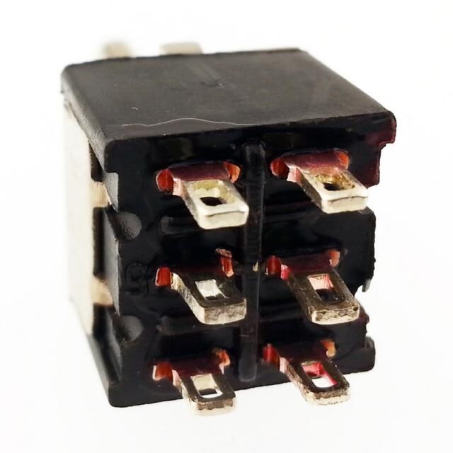 SWİTCH TOGGLE MTS-213  ON ~ OFF ~ ( MOM ) YAYLI  6 Pin Mini IC-147