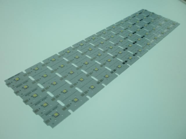 NICHIA 12 LED 24V LİNE MODÜL BEYAZ 30X30 6500K 16,8W/M 30 cm