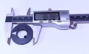 POT DÜĞMESİ HT 1600P DÜĞME SİYAH OKLU ALTLIK İÇ ÇAP 16MM