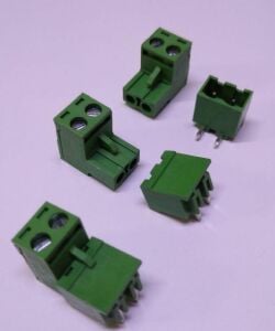 0/2 CHN 5,08mm 90°  DİŞİ+ERKEK TAKIM YEŞİL YANLARI KAPALI