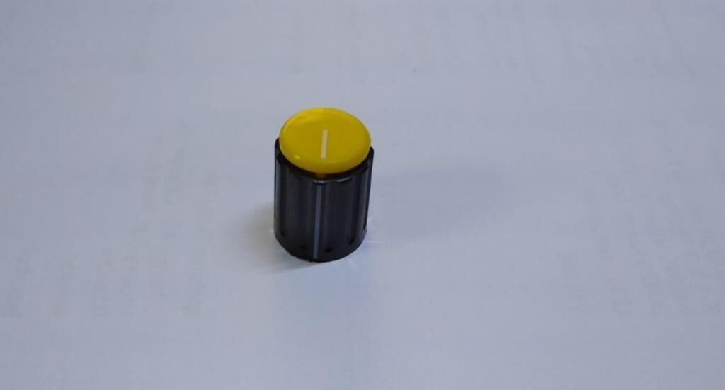 POT DÜĞMESİ KN115-F SARI KAPAK ÇAP:15,3mm  GÖBEKTEN VİDALI